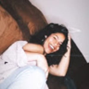 Meet your Posher, Selena